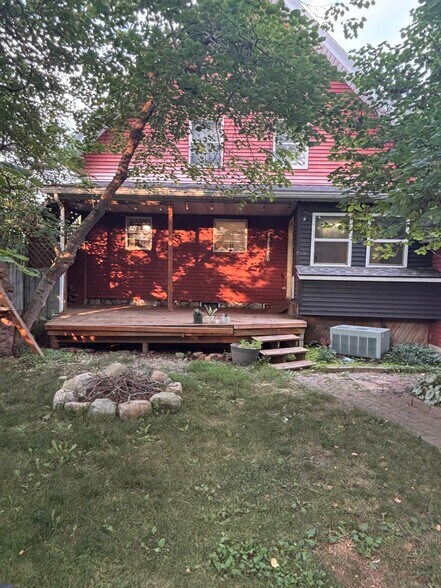 Building Photo - 803 4th Ave