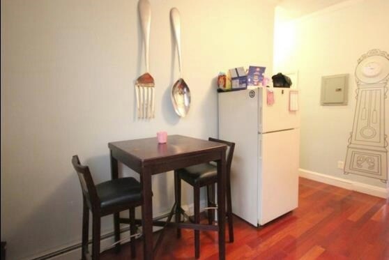 Building Photo - 530 Garden St