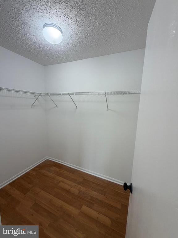 Building Photo - 133 Kenwood Dr