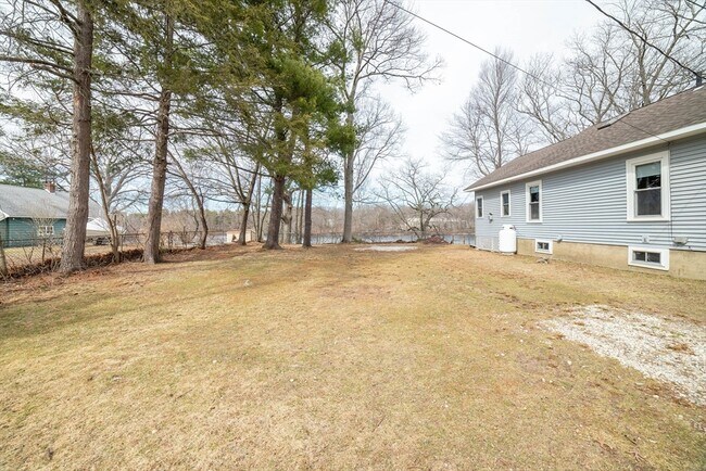 Building Photo - 8 Blackstone St