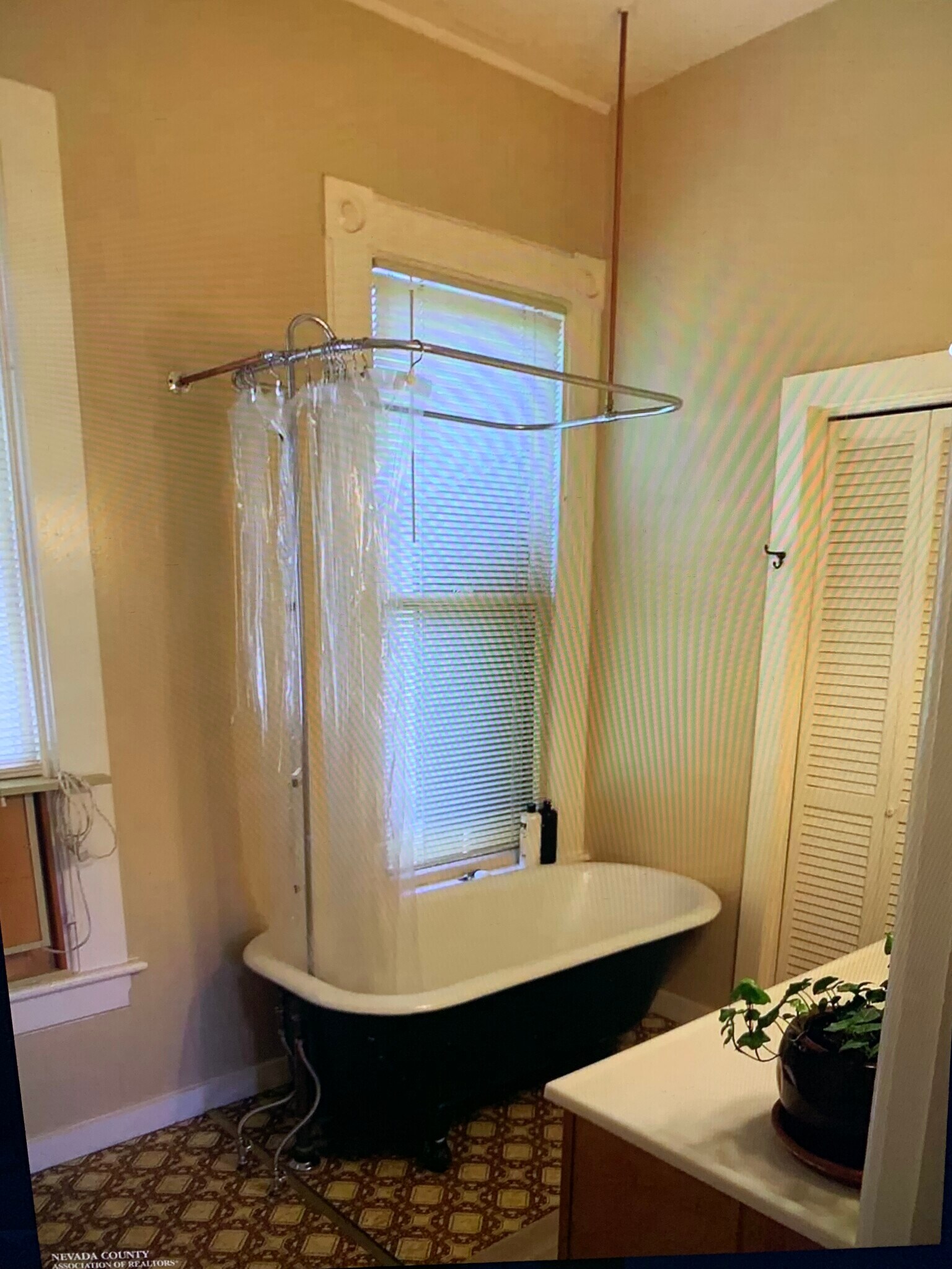 Bathroom - 429 South Auburn