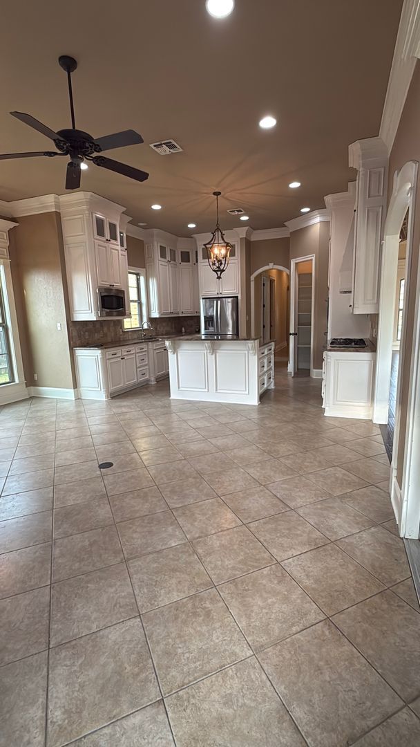 Building Photo - Rental Property in Twelve Oaks