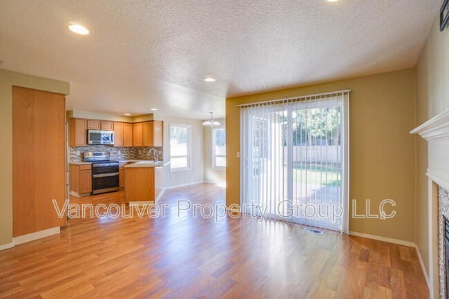 Building Photo - 2515 SE 173rd Pl