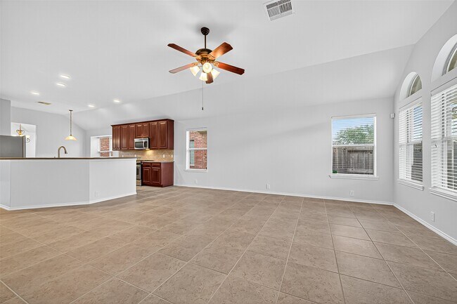 Building Photo - 5518 Elderberry Arbor