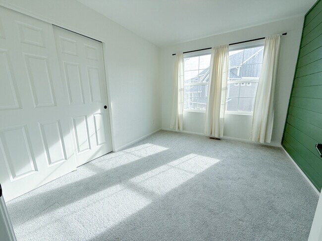 Building Photo - 4441 N Quatar Ct