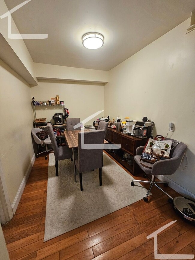 Building Photo - 2bed basement unit rent $2400