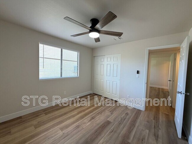 Building Photo - 462 W 300 N