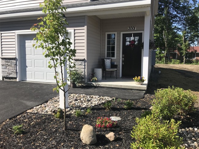 Building Photo - 2405 Rosa RoadRidge Manor Ct