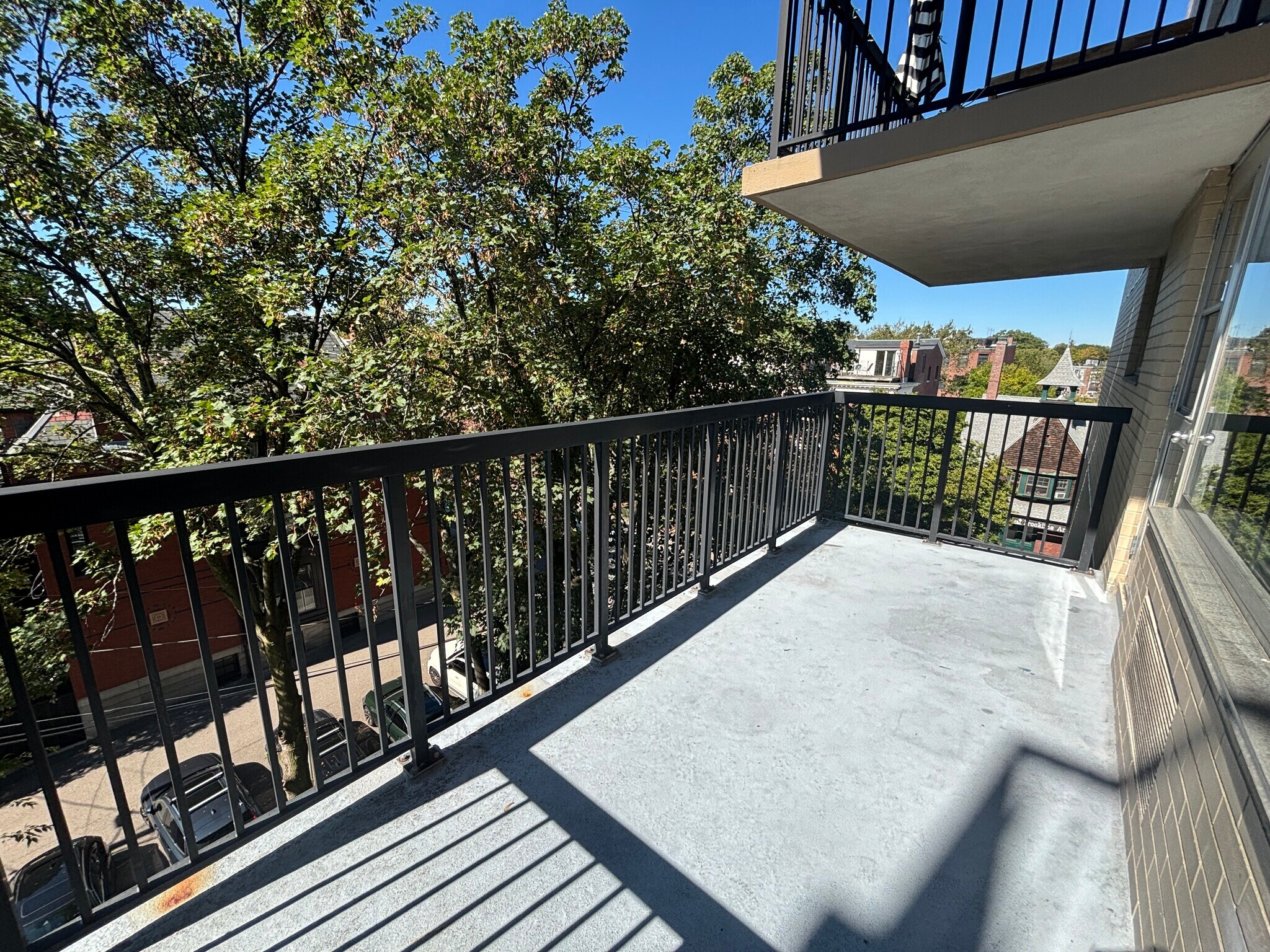 Building Photo - 16 Monmouth Ct