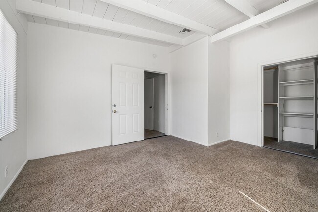 Building Photo - Pre- Lease August 2026 - UA Bungalow