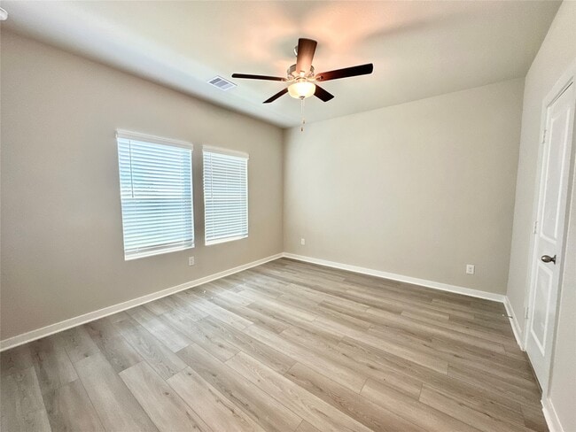 Building Photo - 12324 Ridge Top Dr