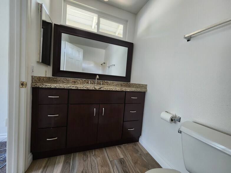 Building Photo - 21416 Vintage Way