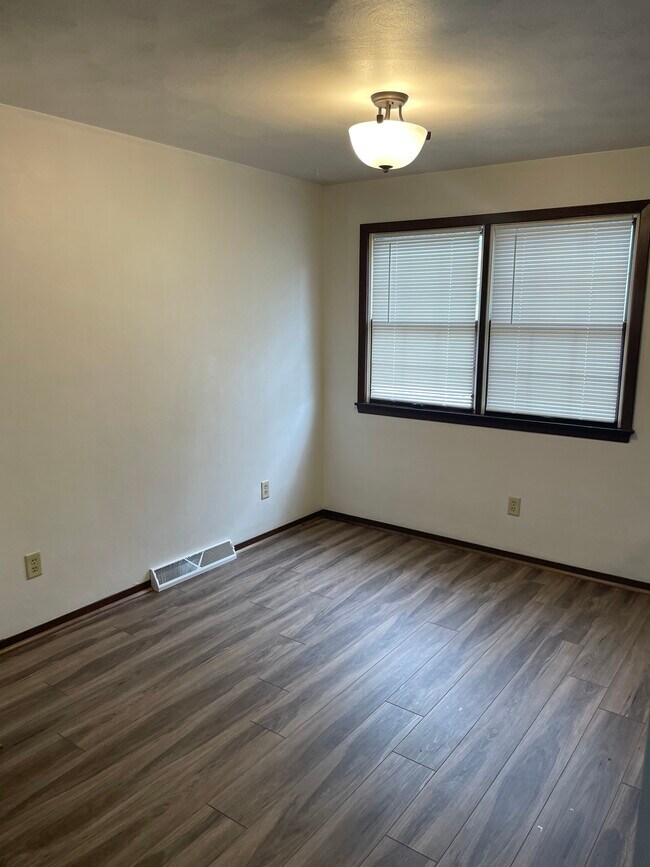 Dinning room - 1706 Commerce St