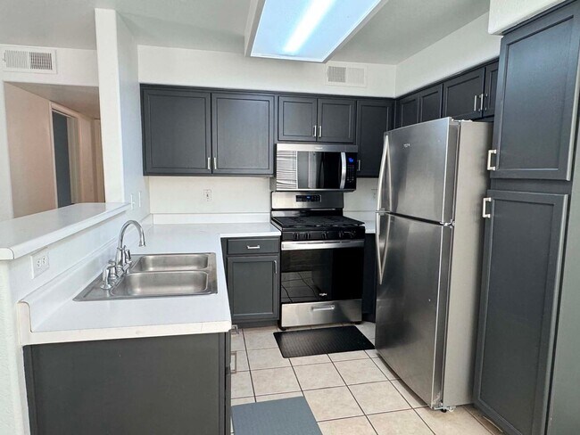 Building Photo - 3115 Casey Dr