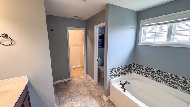 Building Photo - 429 Bald Cypress Ln