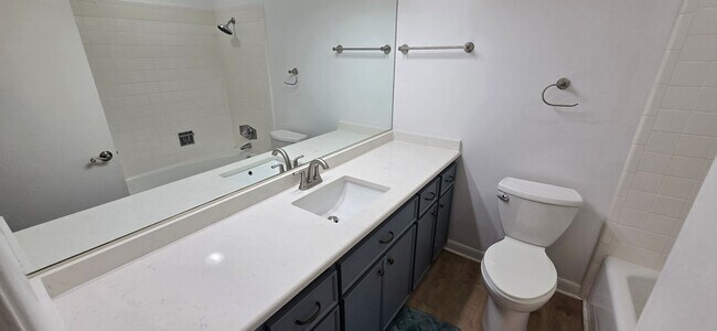 Building Photo - Classic Brick Ranch in Pfafftown