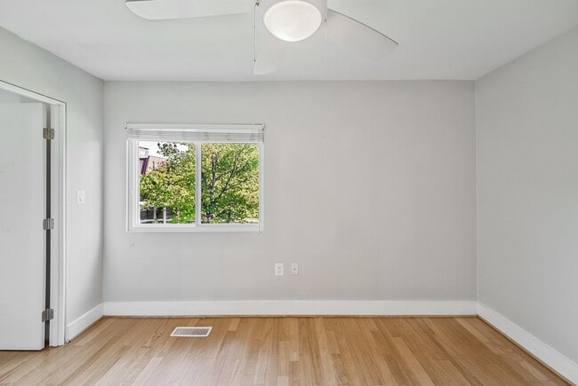 Building Photo - 1339 Riggs St NW