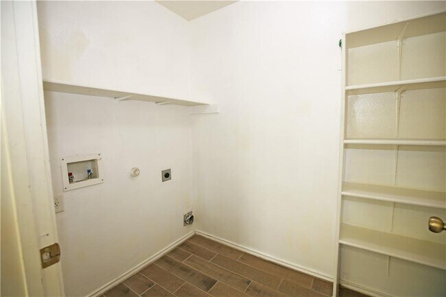 Building Photo - 1153 Apollo Cir