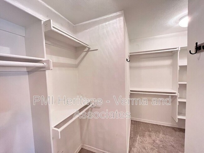 Building Photo - 683 Golden Meadow Ave