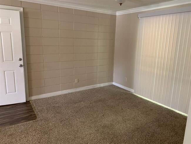 Building Photo - 600 Mary Beth Ave