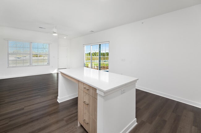 Building Photo - 8852 Jackjay Dr