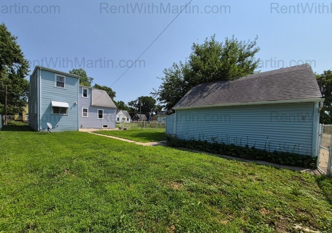 Building Photo - 137 Hope Ave