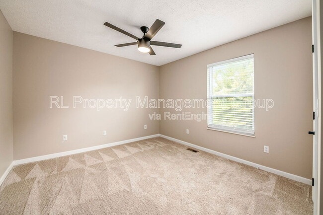 Building Photo - 2940 Wynridge Dr