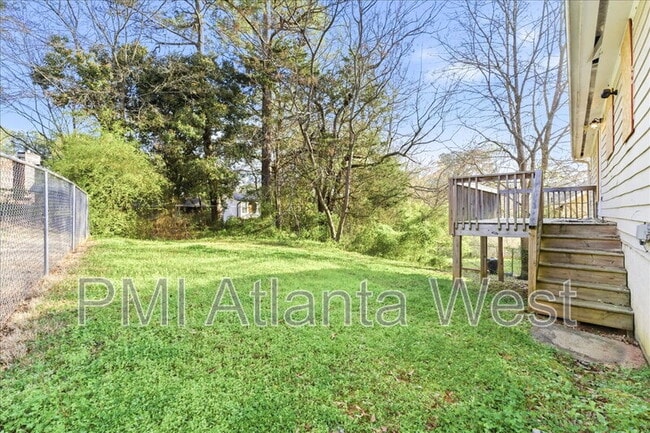 Building Photo - 5876 Old Wellborn Trce