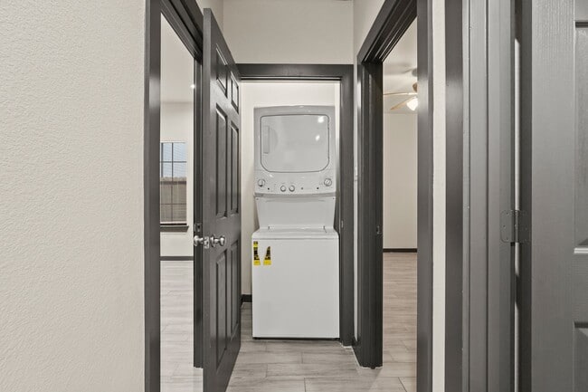 Building Photo - 4802 Cruse Rd