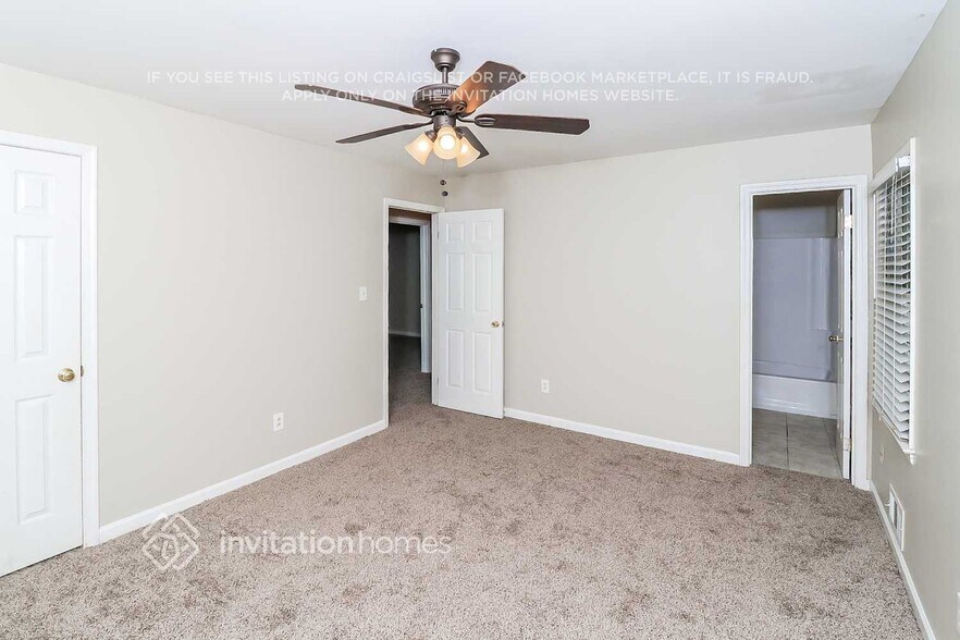 Building Photo - 430 Karen Dr