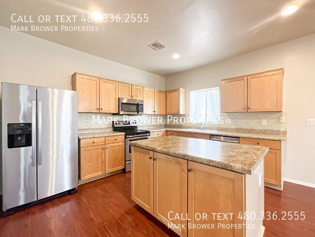 Building Photo - 396 E Bradstock Way
