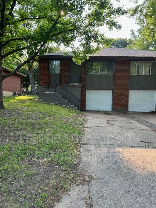Primary Photo - 1024 SW Kingscross Rd