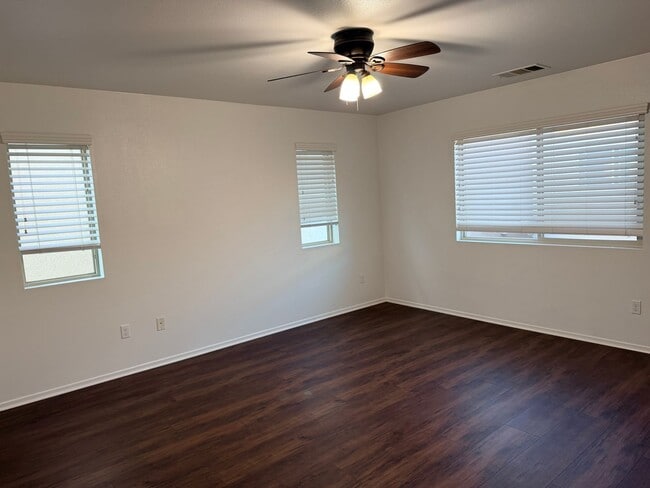 Building Photo - Estrella home for rent!