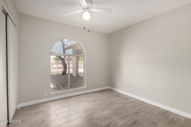 Building Photo - 4001 W Libby St