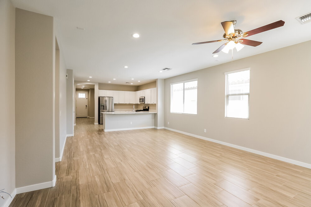 Building Photo - 1219 E Glass Ln