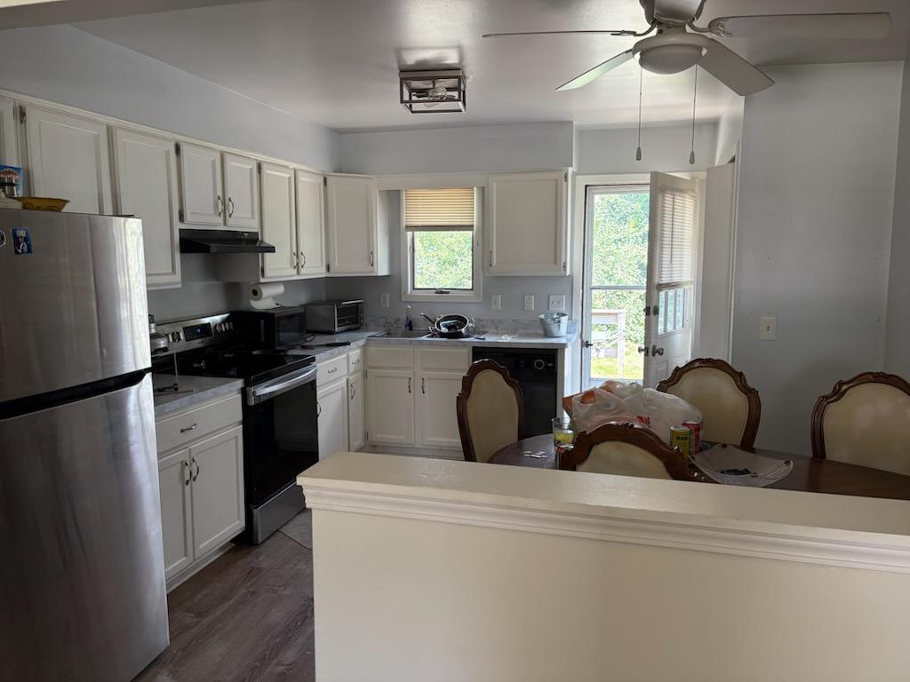 kitchen - 1074 Mineral Springs Dr