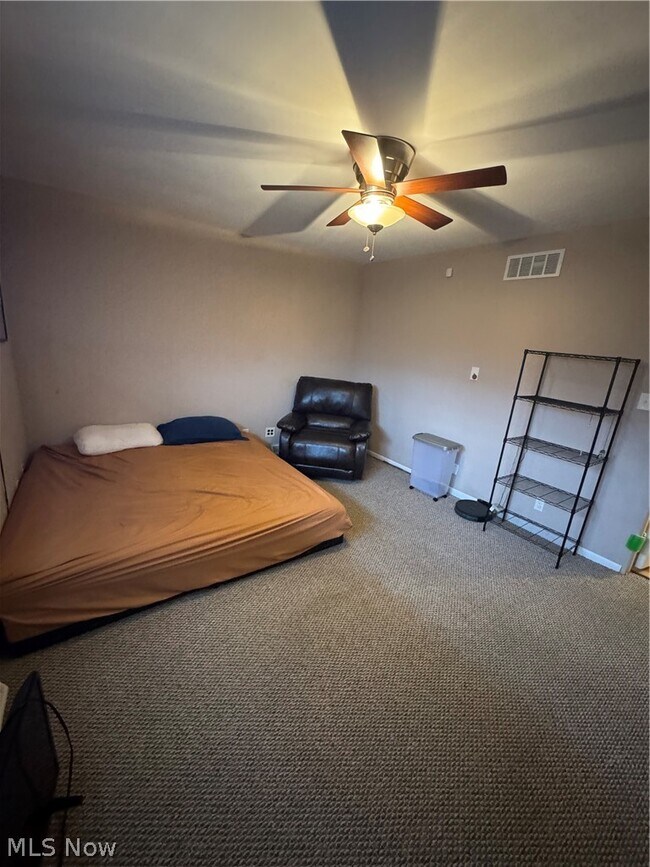 Building Photo - 2545 Buckhurst Dr