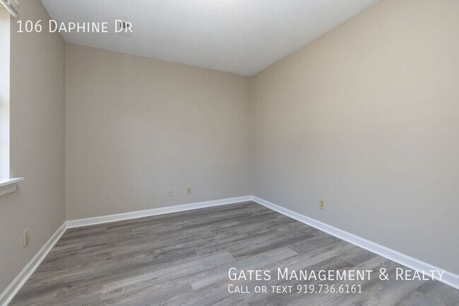 Building Photo - 106 Daphine Dr