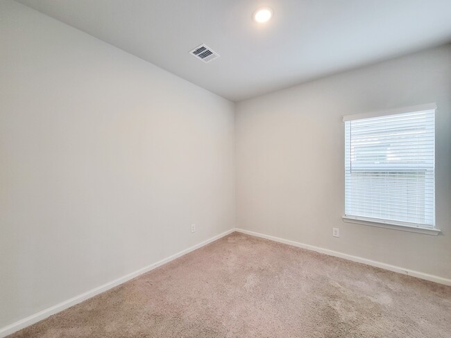 Building Photo - 94 Valiant Ridge Trail