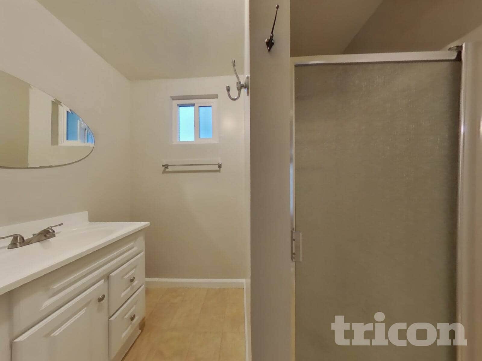 Building Photo - 421 S Abbie St