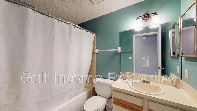 Building Photo - 5026 Water Oak Dr