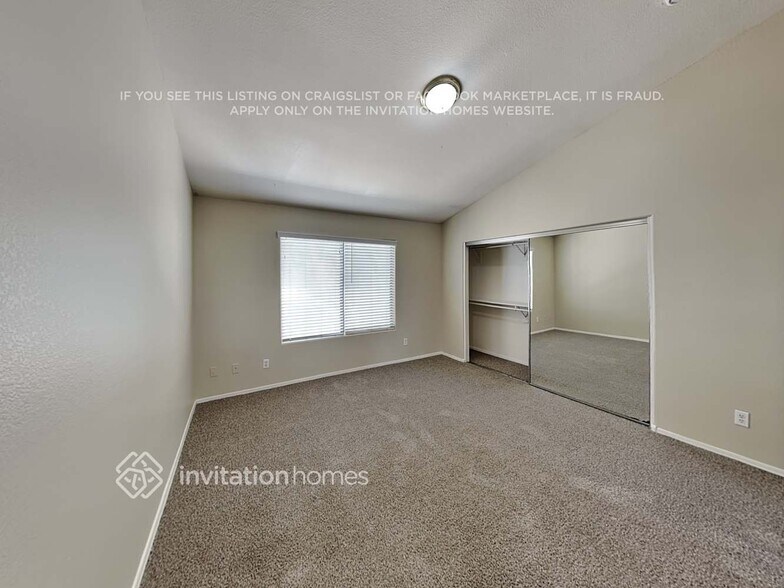 Building Photo - 7801 N 44th Dr