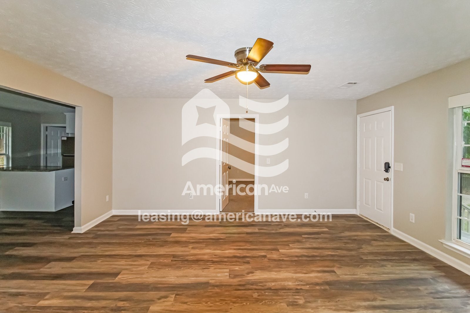 Building Photo - 751 Parkhill Dr