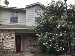 Building Photo - 3923 Brandon Park Dr