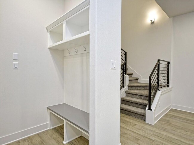 Building Photo - 1249 Summerbrooke Cir