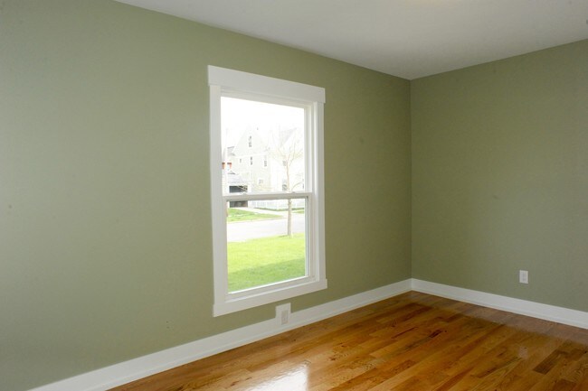 Building Photo - 1424 Sigsbee St SE