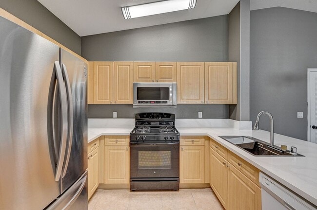 Building Photo - 9333 Leaping Deer Pl