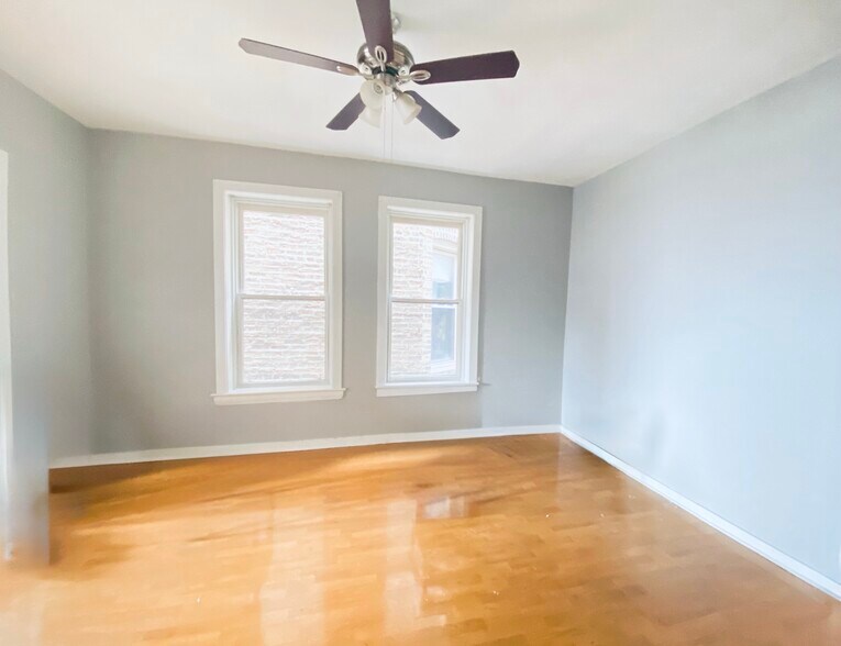 Building Photo - 1444 N Talman Ave