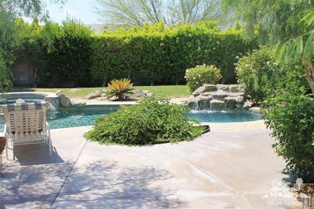 Building Photo - 749 Alta Ridge