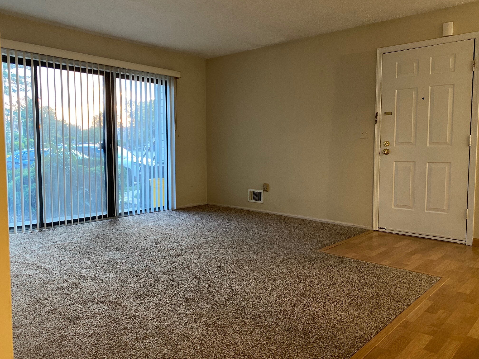 Building Photo - 312 Bromley Pl